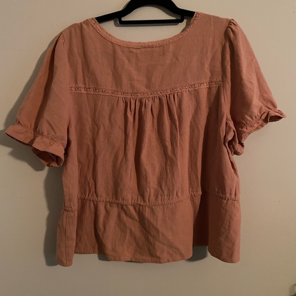 Abound Cropped Peasant Top - Picture 6 of 7